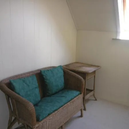 Risegard, Lejl B Apartman *