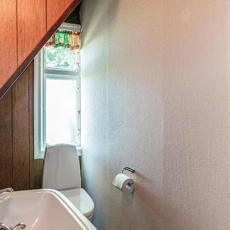 Risegard, Lejl B Åkirkeby