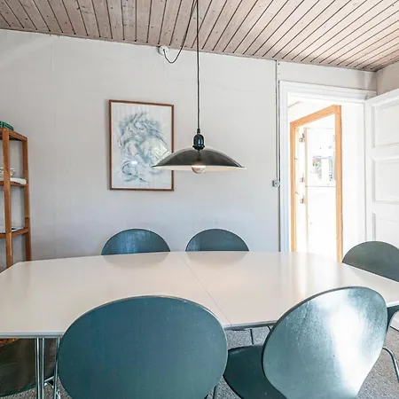 Risegard, Lejl, B Apartment