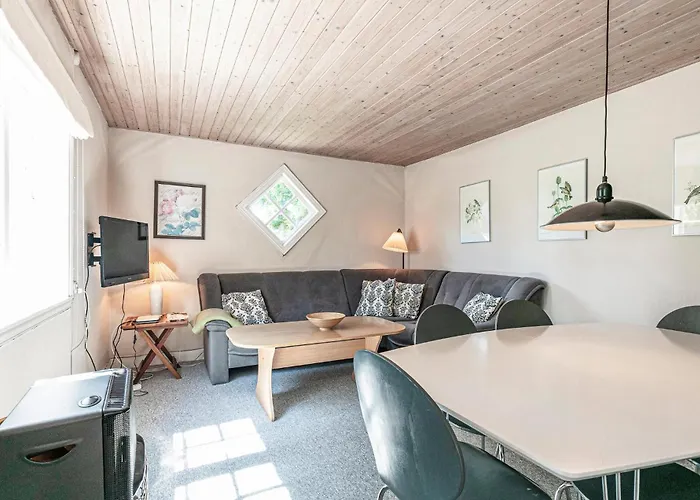 Risegard, Lejl B Apartamento Åkirkeby
